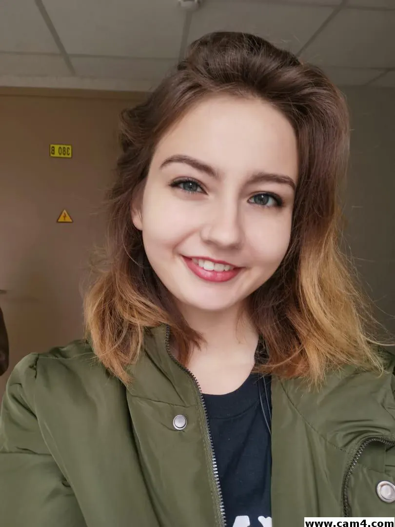 GirlJennifer image 0